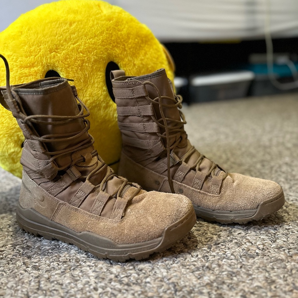 Nike combat boots